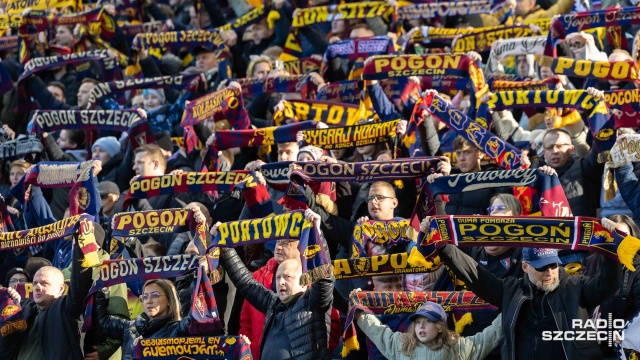 Fot. Robert Stachnik [Radio Szczecin] Świąteczny hit przy pełnych trybunach: Pogoń przegrała z Legią [RELACJE, ZDJĘCIA, SKŁADY]
