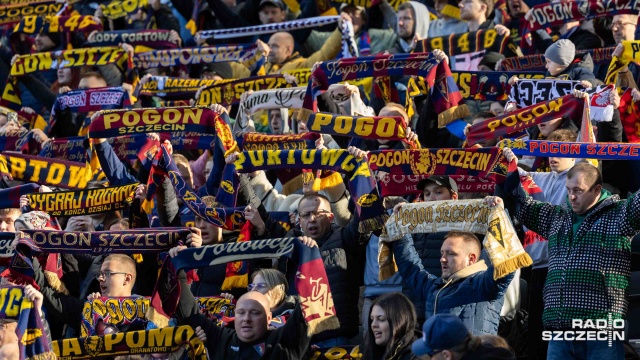 Fot. Robert Stachnik [Radio Szczecin] Świąteczny hit przy pełnych trybunach: Pogoń przegrała z Legią [RELACJE, ZDJĘCIA, SKŁADY]