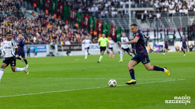 Fot. Robert Stachnik [Radio Szczecin] Świąteczny hit przy pełnych trybunach: Pogoń przegrała z Legią [RELACJE, ZDJĘCIA, SKŁADY]