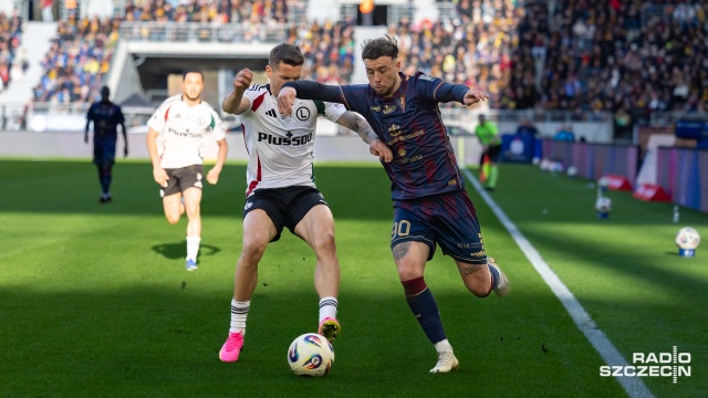 Fot. Robert Stachnik [Radio Szczecin] Świąteczny hit przy pełnych trybunach: Pogoń przegrała z Legią [RELACJE, ZDJĘCIA, SKŁADY]