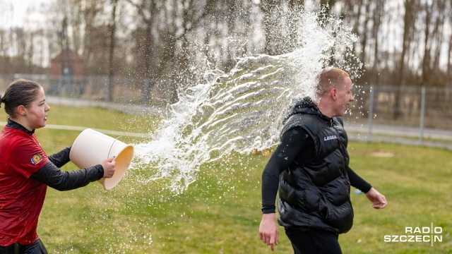 Fot. Robert Stachnik [Radio Szczecin] W Trzebieży rozegrała się tradycyjna wodna bitwa [WIDEO, ZDJĘCIA]