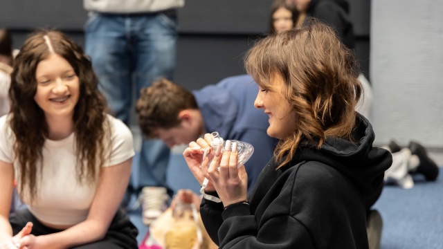 Fot. Robert Stachnik [Radio Szczecin] Wolontariusze ze szkół średnich uczyli się udzielać pierwszej pomocy [ZDJĘCIA]