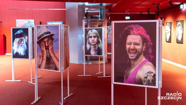 Fot. Robert Stachnik [Radio Szczecin] Wystawa pt. "Jestem Berlińczykiem" w Teatrze Polskim [ZDJĘCIA]