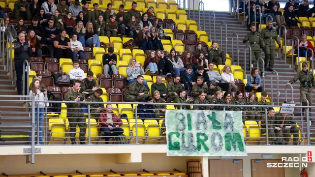 Fot. Robert Stachnik [Radio Szczecin] Sprawdziliśmy, jak z musztrą paradną radzą sobie uczniowie klas mundurowych [WIDEO, ZDJĘCIA]