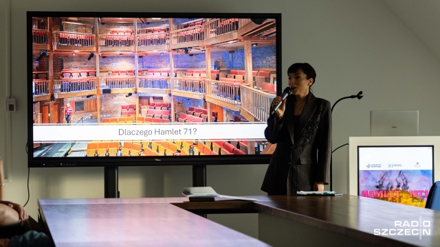 Fot. Robert Stachnik [Radio Szczecin] Wystawa z okazji 55. rocznicy wystawienia "Hamleta" w Szczecinie [ZDJĘCIA]