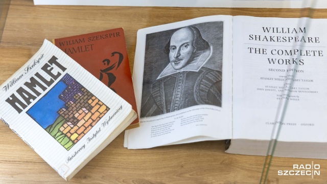Fot. Robert Stachnik [Radio Szczecin] Wystawa z okazji 55. rocznicy wystawienia "Hamleta" w Szczecinie [ZDJĘCIA]