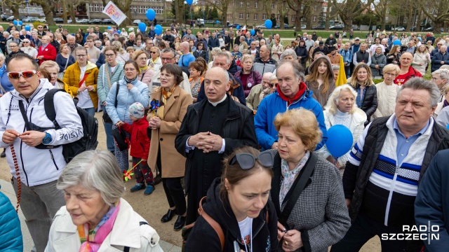 Fot. Robert Stachnik [Radio Szczecin] Marsz dla Życia ponownie na ulicach Szczecina [WIDEO, ZDJĘCIA]