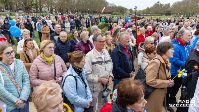 Fot. Robert Stachnik [Radio Szczecin] Marsz dla Życia ponownie na ulicach Szczecina [WIDEO, ZDJĘCIA]