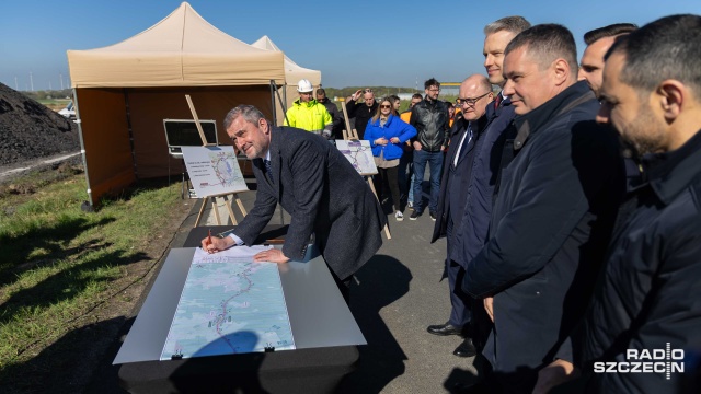 Fot. Robert Stachnik [Radio Szczecin] Rusza budowa drugiego odcinka Zachodniej Obwodnicy Szczecina [WIDEO, ZDJĘCIA]