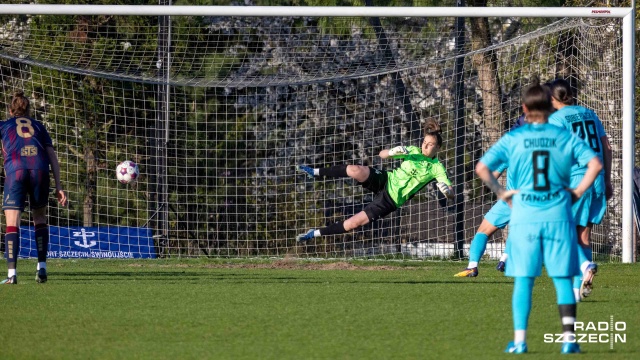 Fot. Robert Stachnik [Radio Szczecin] Piłkarki Czarnych Sosnowiec wygrały w starciu z Pogonią [ZDJĘCIA]