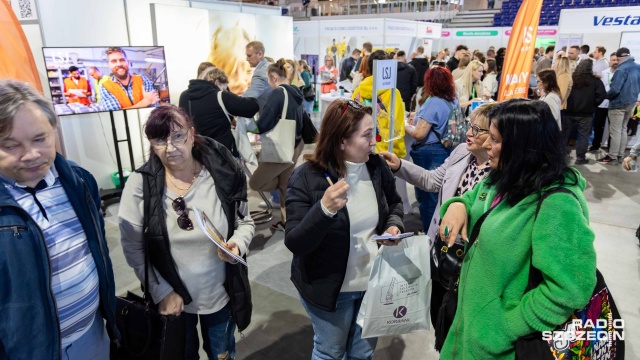 Fot. Robert Stachnik [Radio Szczecin] Na chętnych czeka 80 pracodawców. Trwają szczecińskie Targi Pracy [ZDJĘCIA]