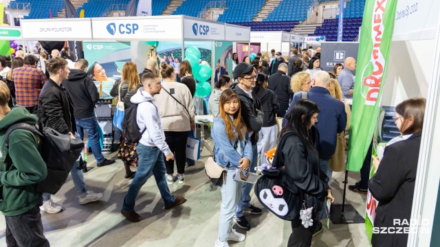 Fot. Robert Stachnik [Radio Szczecin] Na chętnych czeka 80 pracodawców. Trwają szczecińskie Targi Pracy [ZDJĘCIA]