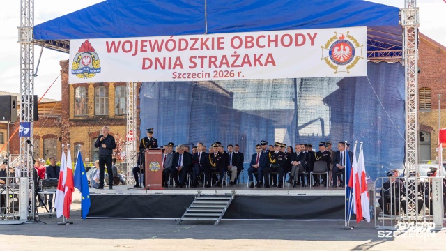 Fot. Robert Stachnik [Radio Szczecin] Dziesiątki wozów strażackich na Łasztowni [WIDEO, ZDJĘCIA]