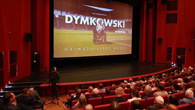 Fot. PAP/Marcin Bielecki "Najważniejsze mecze rozgrywa się poza boiskiem". Premiera filmu o Robercie Dymkowskim [ZDJĘCIA]