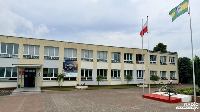 Fot. Weronika Łyczywek [Radio Szczecin] Szkoła Podstawowa w Osinie pielęgnuje pamięć o swoim patronie [ZDJĘCIA]