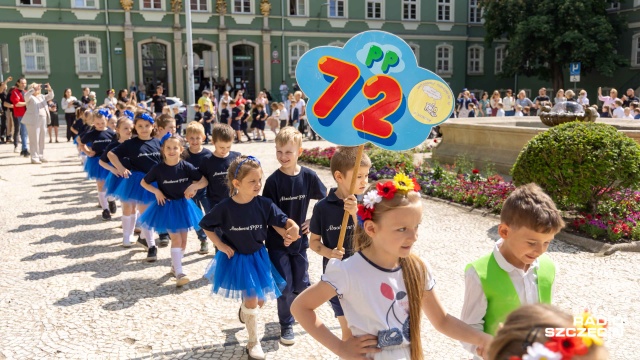 Fot. Robert Stachnik [Radio Szczecin] Przedszkolaki tanecznym krokiem weszły w kolejny etap edukacji [WIDEO, ZDJĘCIA]