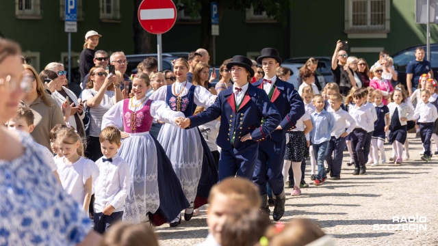 Fot. Robert Stachnik [Radio Szczecin] Przedszkolaki tanecznym krokiem weszły w kolejny etap edukacji [WIDEO, ZDJĘCIA]