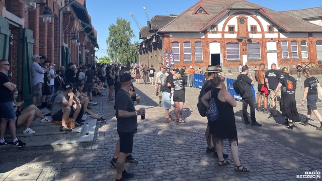 Fot. Katarzyna Filipowiak [Radio Szczecin] Metalowe riffy na Łasztowni. Trwa Hells Bells Festival [ZDJĘCIA]