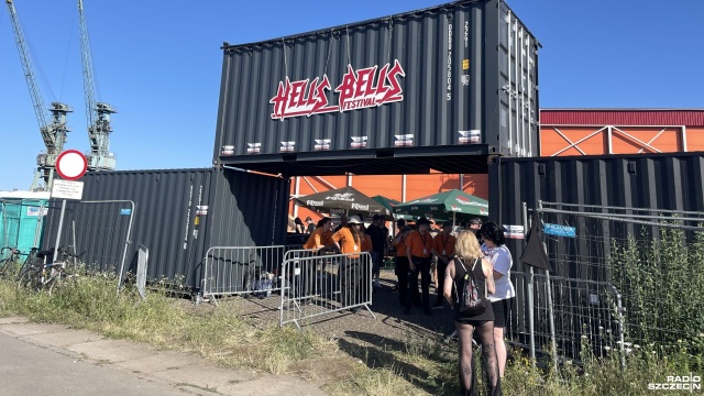 Fot. Katarzyna Filipowiak [Radio Szczecin] Metalowe riffy na Łasztowni. Trwa Hells Bells Festival [ZDJĘCIA]