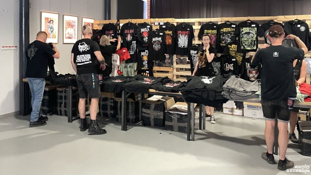 Fot. Katarzyna Filipowiak [Radio Szczecin] Metalowe riffy na Łasztowni. Trwa Hells Bells Festival [ZDJĘCIA]