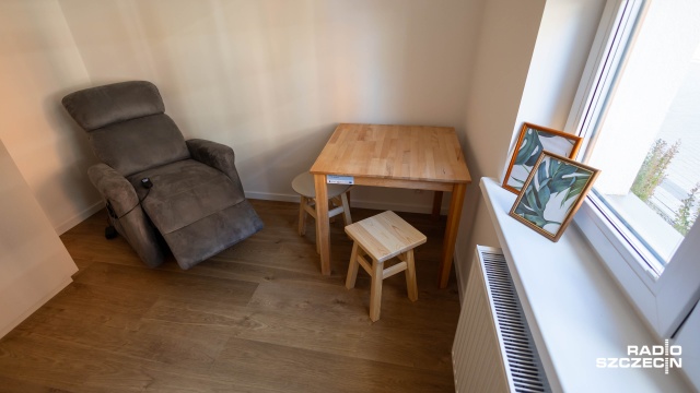 Fot. Robert Stachnik [Radio Szczecin] Pierwsze takie mieszkanie w Policach. Skorzystają osoby z niepełnosprawnością [ZDJĘCIA]