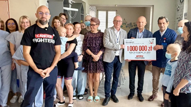 Fot. Uniwersytecki Szpital Kliniczny Nr 1 PUM w Szczecinie Fundacja Cancer Fighters przekazała 1 mln zł dla dziecięcej onkologii w Szczecinie [ZDJĘCIA]