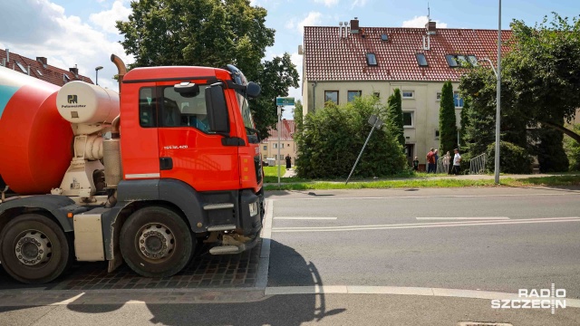 Fot. Robert Stachnik [Radio Szczecin] Pękający budynek przy ul. Hożej w coraz gorszym stanie. Mieszkańcy: nadzór może podjąć decyzję o eksmisji [WIDEO, ZDJĘCIA]