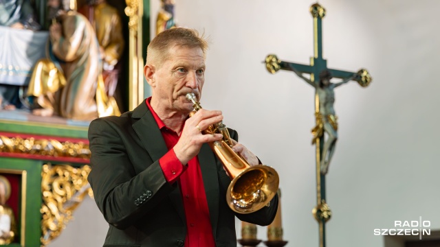 Roman Gryń – trębacz na festiwalu Muzyczna podróż śladami Grünebergów w Szczecinie 2026. Fot. Robert Stachnik [Radio Szczecin] Zachwycający koncert Festiwalu Grünebergów [ZDJĘCIA]