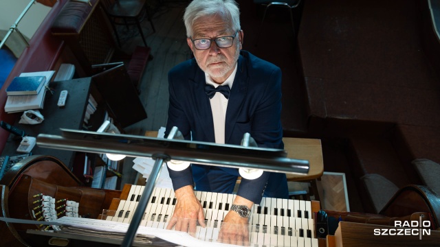 Bogdan Narloch – organista na Festiwalu Muzyczna podróż śladami Grünebergów w Szczecinie 2026. Fot. Robert Stachnik [Radio Szczecin] Zachwycający koncert Festiwalu Grünebergów [ZDJĘCIA]
