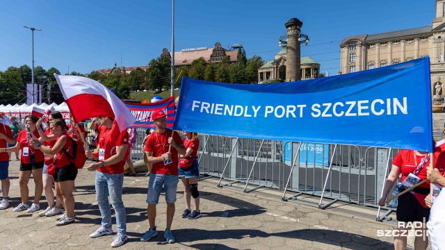 Fot. Robert Stachnik [Radio Szczecin] Tłumy mieszkańców i turystów przywitały ORP Iskra w Szczecinie [ZDJĘCIA]