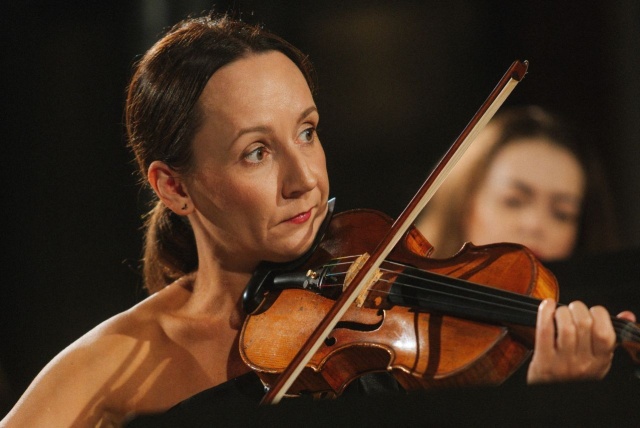 Agata Szymczewska – skrzypaczka. Fot. Tomek Wieczorek Spektakularny start nowego sezonu Baltic Neopolis Orchestra [ZDJĘCIA]