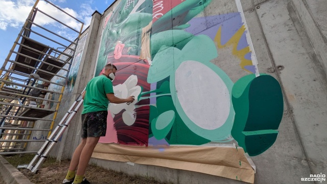 Fot. Maciej Papke [Radio Szczecin] Ściany aresztu przy ul. Kaszubskiej w Szczecinie ozdobią murale [ZDJĘCIA]