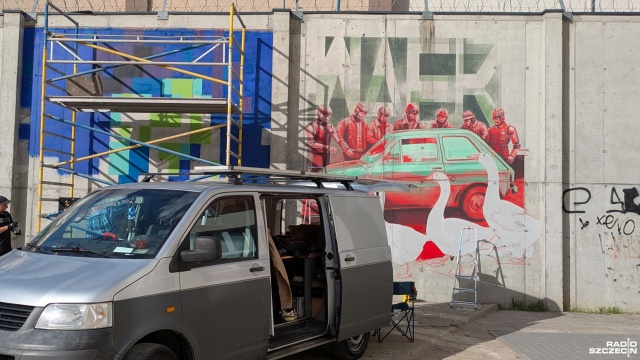 Fot. Maciej Papke [Radio Szczecin] Ściany aresztu przy ul. Kaszubskiej w Szczecinie ozdobią murale [ZDJĘCIA]