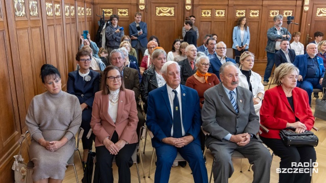 Fot. Robert Stachnik [Radio Szczecin] Historie Sybiraków na wystawie w Galerii Wojewody [ZDJĘCIA]