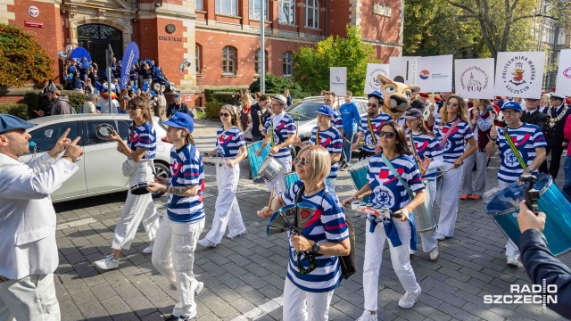 Fot. Robert Stachnik [Radio Szczecin] Szczecińskie uczelnie wspólnym korowodem zainaugurowały rok akademicki [WIDEO, ZDJĘCIA]