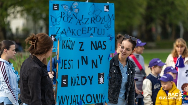 Fot. Robert Stachnik [Radio Szczecin] Marsz "znajdźmy wspólny język", czyli brak mowy nigdy nie oznacza braku głosu [WIDEO, ZDJĘCIA]