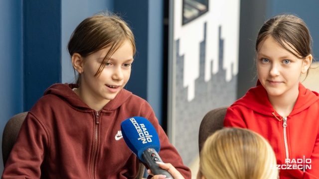 Fot. Robert Stachnik [Radio Szczecin] Młodzi ze Szczecina z odwiedzinami u poetki [ZDJĘCIA]