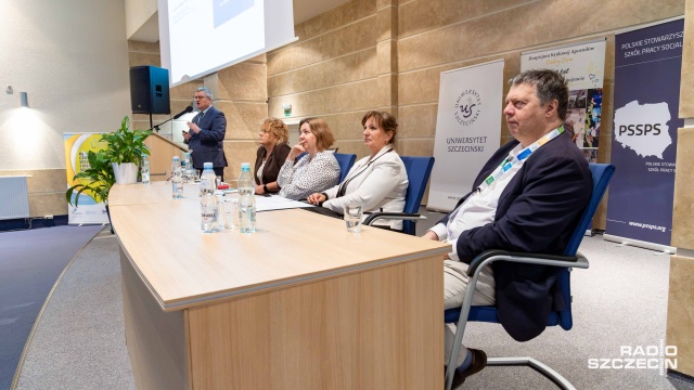 Fot. Robert Stachnik [Radio Szczecin] „Obecność, która ma znaczenie”. Konferencja na US [ZDJĘCIA]