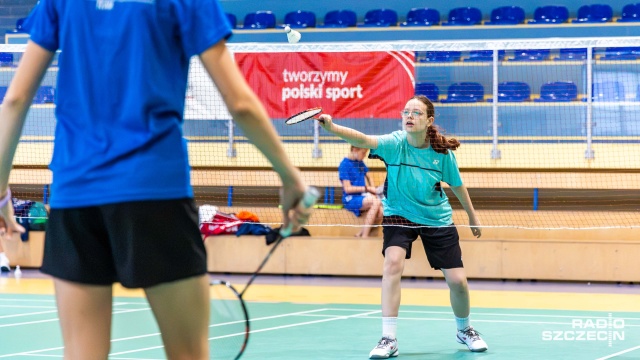 Fot. Robert Stachnik [Radio Szczecin] Mierzyn. Mistrzostwa Polski niesłyszących w badmintonie [ZDJĘCIA]