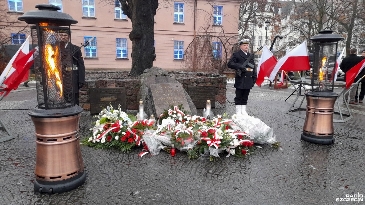 W regionie upamiętniono ofiary "Heweliusza" [ZDJĘCIA]