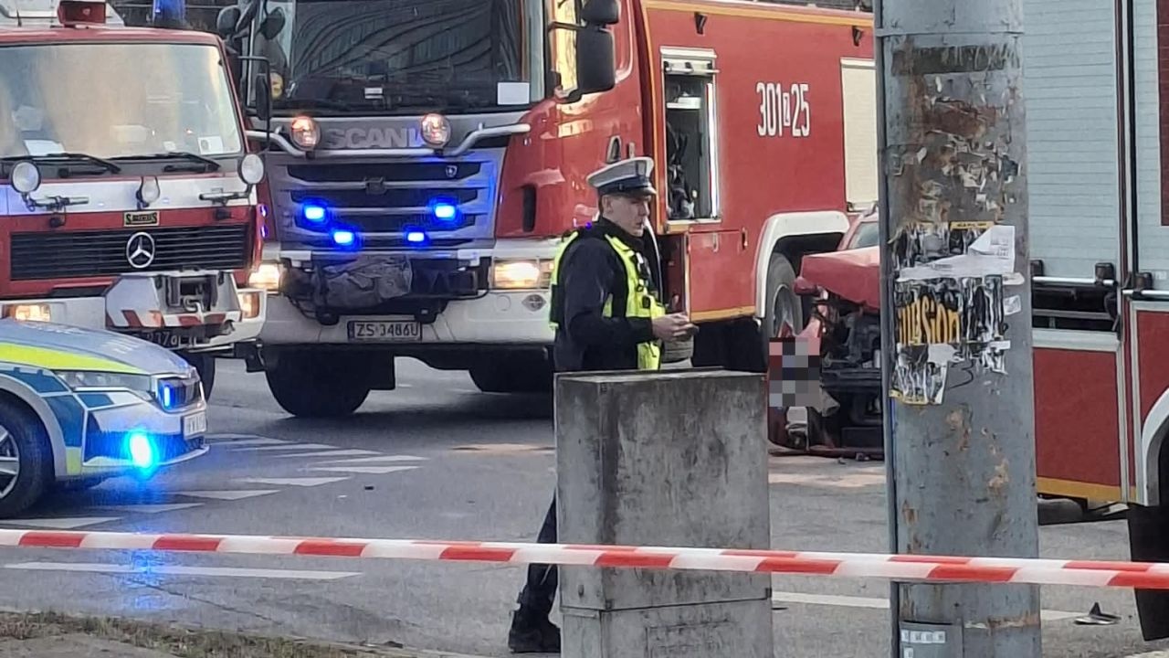 Wypadek w centrum Szczecina. Na miejscu śmigłowiec LPR [WIDEO, ZDJĘCIA, AKTUALIZACJA]