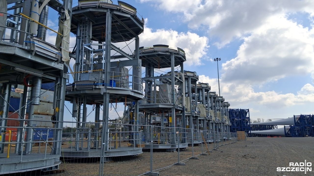 Terminal instalacyjny dla morskich farm wiatrowych w Świnoujściu gotowy do pracy