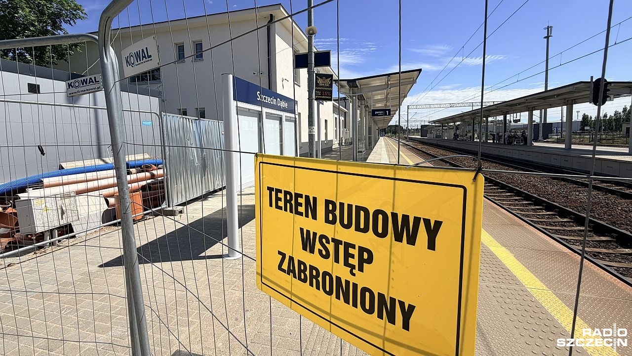 Dworzec kolejowy w Dąbiu zostanie oddamy podróżnym z opóźnieniem