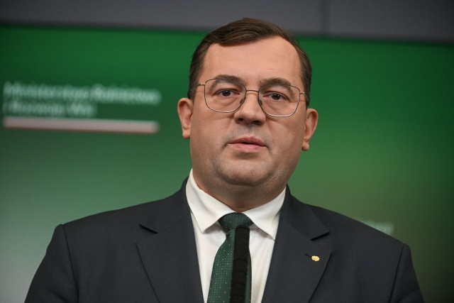 Polski sektor rolny powinien być chroniony w razie wejścia Ukrainy do Unii Europejskiej - mówi minister Stefan Krajewski.