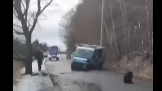 Radiowóz zderzył się z osobówką