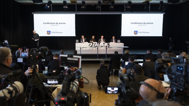 Bar w szwajcarskim kurorcie, w którym w Sylwestra doszło do pożaru, nie był kontrolowany od ponad sześciu lat. Poinformowały o tym w poniedziałek władze gminy Crans-Montana dodając, że nie potrafią tego wytłumaczyć.