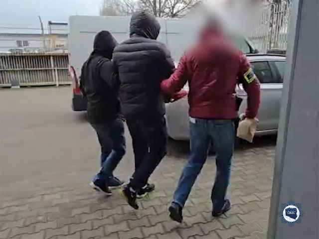 Zmieniał dane logowania i numery rachunków bankowych w jednej z największych spółek energetycznych w Polsce - teraz grozi mu pięć lat więzienia.