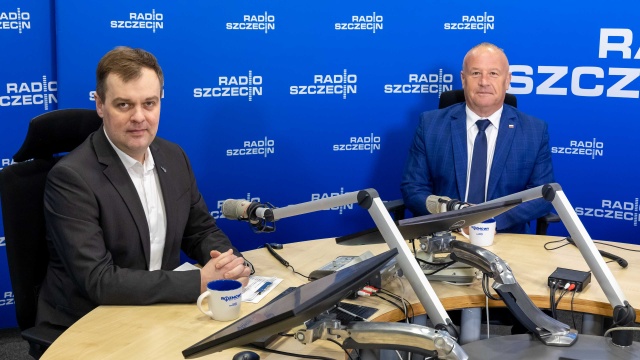 Zbigniew Ziobro dostał polityczny azyl na Węgrzech, bo w Polsce nie może liczyć na sprawiedliwy proces - przekonywał, w Rozmowie pod Krawatem, poseł PiS-u Artur Szałabawka.