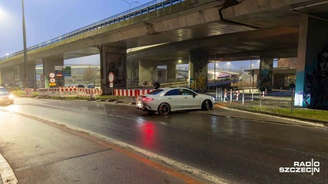 W związku z trwającym remontem, w czwartek po godzinie 20 na kilkanaście dni zamknięty został zjazd z Trasy Zamkowej w kierunku Starówki.