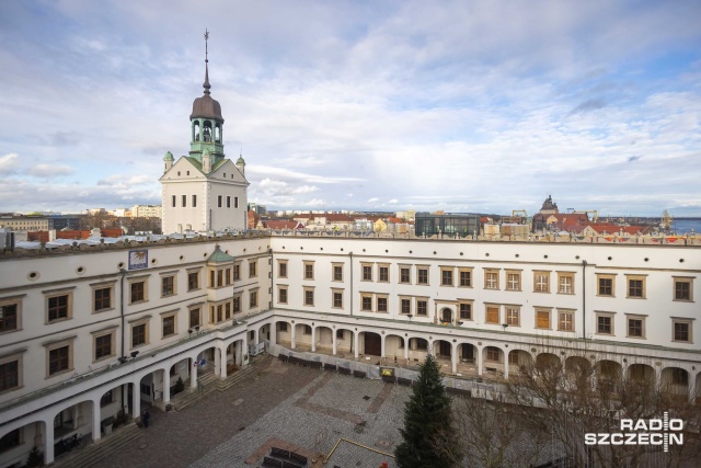 Zamek Książąt Pomorskich jest w najlepszym stanie od wieków - powiedział marszałek zachodniopomorski Olgierd Geblewicz podczas ubiegłotygodniowego pożegnania dyrektorki Zamku Barbary Igielskiej.